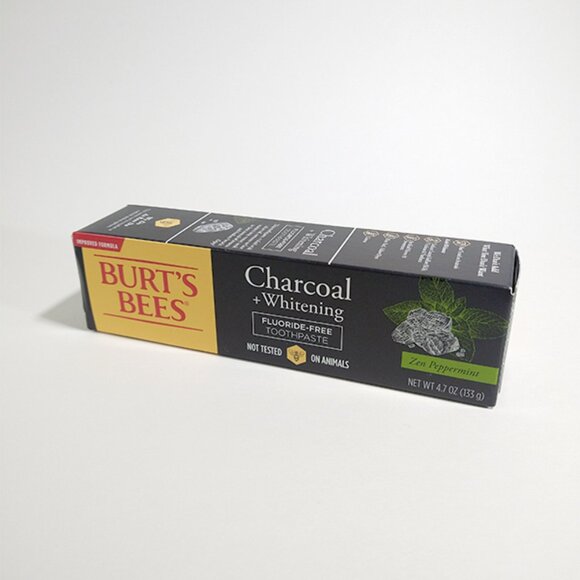 1 Burt's Bees Charcoal Whitening Zen Peppermint Toothpaste Fluoride Free 4.7 Oz - Picture 1 of 1
